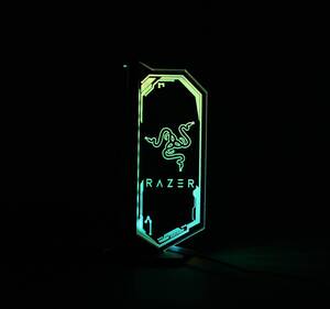 RAZER グラフィックカードステー縦型 クリアー 3ピンRGB