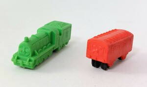 ☆珍品!1992年当時物!きかんしゃトーマス Thomas「ゴードン アニー」塩ビ人形 消しゴム フィギュア 2種セット ガチャ 食玩 おまけ おもちゃ