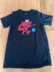 NIKE(ナイキ)ロゴ&サッカーデザイン ジュニア用 半袖Tシャツ