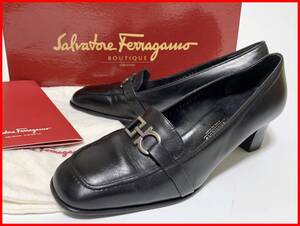 即決 Salvatore Ferragamo フェラガモ 5.5≒22.5cm パンプス 黒 ブラック 箱付 レザー レディース F