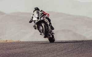 BT MOTO 社製 ECU書き換えソフトウエア BMW S 1000 RR 2025 年式