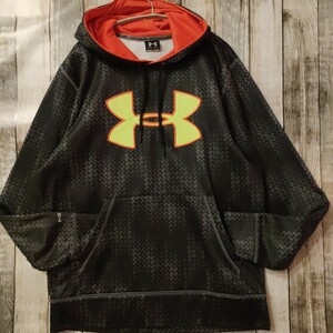 完売品 アンダーアーマー UNDER ARMOR 大きいサイズ 総柄 パーカー ビッグロゴ