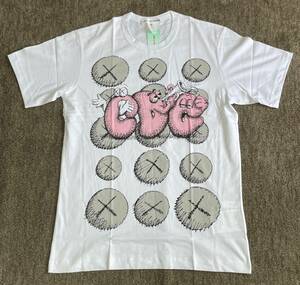 【新品】COMME des GARCONS SHIRT コムデギャルソンシャツ × CAWS カウズ【FT-T003-W21-1】プリント TシャツXLサイズ