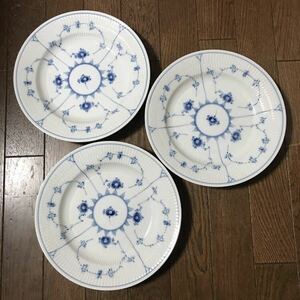 ▼新品　ロイヤルコペンハーゲン ROYAL COPENHAGEN プルーフルーテッド　ディナープレート3枚セット