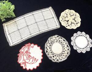 フランス　パリ　骨董市　アンティーク　手刺繍　手縫い　ヴィンテージ　ハンドメイド　手仕事　可愛らしいミニドイリー５枚セット