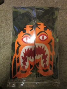 送料込み　完全未開封　新品　A BATHING APE TIGER　WOODLAND CAMO 迷彩　 ア・ベイシングエイプ HOODIE (XXL)　パーカー