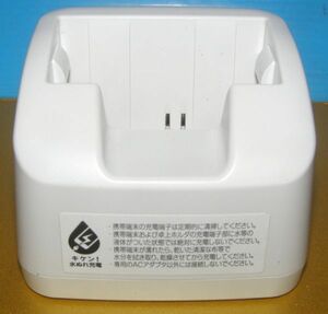 【使用少なし/USBケーブル付】☆NTT docomo 卓上ホルダ F49 (for F-02J　F-01M　 F-05G 　F-03L/送料：220円～)