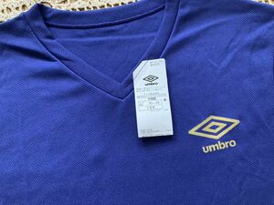 ★新品★umbro アンブロ　Vネック　Tシャツ　１５０㎝★