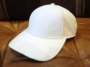 【アディダス adidas】美品メンズキャップ/帽子☆size(54～57㎝)ホワイト伸縮ポリウレタン縫製