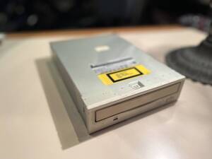 Apple CD300i