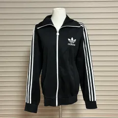 【雷市場（ポンジャン）商品韓国直送】 adidas(アディダス) ヨーロッパ 黒 トラックトップス