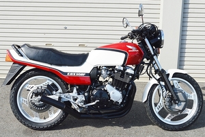 HONDA CBX550F　フルレストア車両 / 輸入新規未登録・外装フレームリペイント・エンジンOH・タイヤチェーン等各部新品多数導入