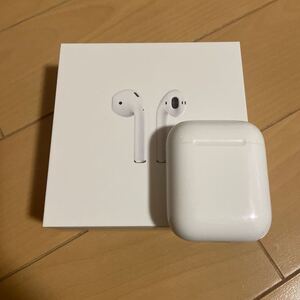 AirPods 第2世代　Apple 中古品