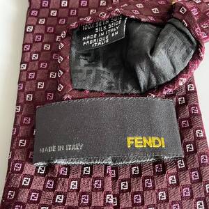 FENDI(フェンディ) 臙脂色マイクロズッカ柄ネクタイ