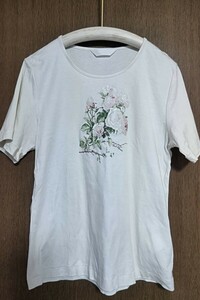 ピンクハウス　バラ柄半袖Tシャツ