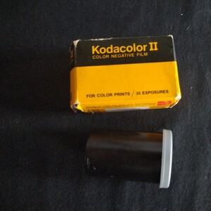 1979 Kodak コダック 期限切れ 35ミリカラーフィルム　使用期限1979年　36枚撮り　コダカラー2 カナダにて購入