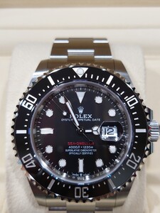 ロレックス 未使用品 メンズ ROLEX シードゥエラー SEA-DWELLER 126600 ランダム番 SS ブラック 2024年製　フル駒　直215