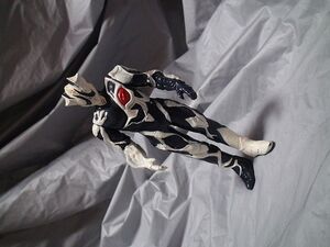 ウルトラマンティガ ⑤ 旧型 バンダイ　ウルトラ怪獣シリーズ ソフビ人形　宇宙人　キリエロイド　1997年.