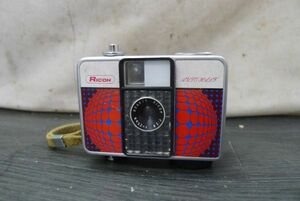 EE2074 RICOH フィルムカメラ[AUTO HALF E] フィルム欠品 小型 動作未確認 現状品 ジャンク扱 /60