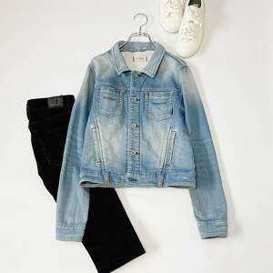 YANUK　　ヤヌーク　　ブルー　　 DENIT 　JEAN JACKET 　　デニット　　　Sサイズ