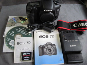 ◆◆ 美品 CANON EOS 7D ボディ　取説他 付属品有り ◆◆