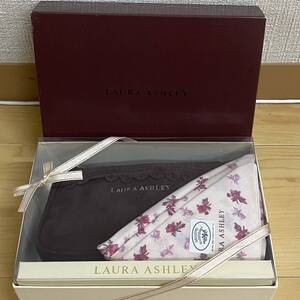 LAURA ASHLEY　ローラアシュレイ ギフトセット　ハンカチ　ポーチセット　no.131