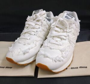 NEW BALANCE　Miu Miu　コラボスニーカー　メンズ　ホワイト　SIZE 40 1/2 ニューバランス ミュウミュウ　◆3115/登呂店