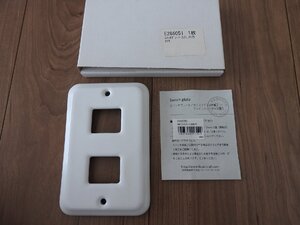 ★☆【送料無料】未使用　スイッチプレート　スイッチカバー　陶器製　アンティーク　　２穴　白☆★