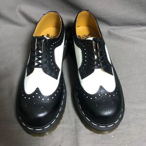 【返品OK】ドクターマーチン　UK4　US5　約23㎝　10458　ウィングチップ　ブラック×ホワイト【Dr.Martens 】