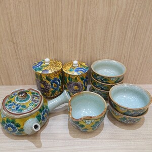 【 九谷焼 】 美山 色絵 茶器セット 急須 湯呑 煎茶道具 夫婦 湯のみ 茶道具 5客 陶器 和食器 花柄 陶磁器 日本 レトロ コレクション 