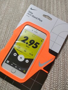 新品 未使用 NIKE Arm Band Plus ランニング トレーニング アームバンド スマホ 腕に巻くタイプ ナイキ ネオン オレンジ ※パッケージ無し