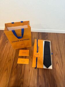 【新品同様品】LOUIS VUITTON ルイヴィトン ネクタイ LV ブラック系 モノグラム 人気 完売品