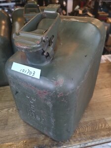 スウェーデン軍放出品　5L燃料缶　ジェリカン　101703