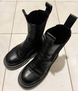 BOTTEGA VENETA TIRE BOOTS LUG ブーツ ボッテガ タイヤ ラグ サイドゴア 厚底 革靴 42 BLK