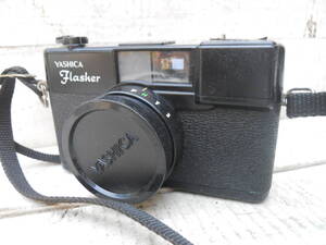 M9373 カメラ YASHICA FLASHER 傷汚れあり シャッターOK 現状 動作チェックなし ゆうパック60サイズ(0504)