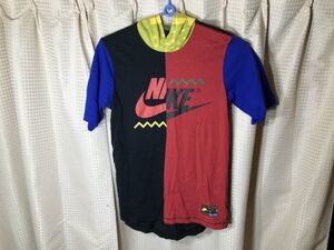 ナイキ　　　　半袖Ｔシャツ　フード付き　ＵＳサイズＳ（ＪＰサイズＭ相当）　