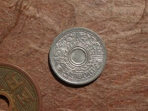 タイ　1Satang　錫貨　BE2485(1942)年　Y#57　(15.1mm, 1.2g)