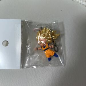 ドラゴンボール バンダイ UDM 超サイヤ人　悟空　フィギュア キーホルダー ガシャポン グッズ BANDAI DB 悟飯　ピッコロ　フリーザ　セル