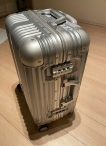 シルバー　スーツケース　48L 機内持込可　外寸24×38×53　送料1600円 東京池袋