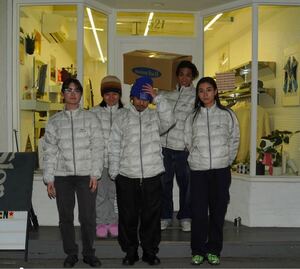 超希少 新品 Slon Staff Gear. by Mont-bell 800 fill power down jacket 希少 XL コラボ モンベル 2024年初売限定別注商品 スロン 