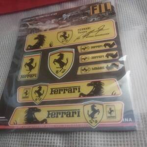 【ゆうパケット送料込】Ferrari(フェラーリ) ステッカー 横14cm×縦14.5cm ①