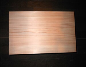 ひのき　檜　まな板　縦402ｍｍ　横256ｍｍ　厚み27ｍm。天然木の為、寸法は変化もあり得ます。　