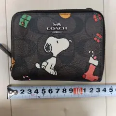 【COACH X PEANUTS】ジップ アラウンド ウォレットスヌーピー