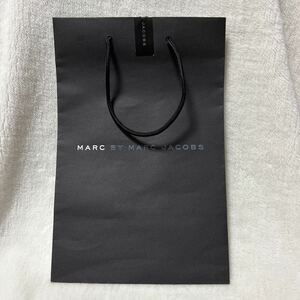 ショップ袋　紙袋　MARC BY　MARC JACOBS 中古