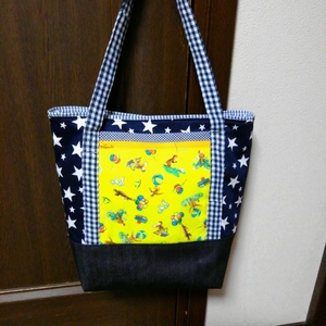 特別sale実施中♪手作り☆巾着付きトートバッグ＊32×37×12☆おさるのジョージ＊イエロー