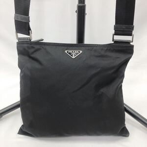 正規品　PRADA プラダ　ショルダーバッグ 斜め掛け 三角プレート ナイロン ブラック 黒　横28.5cm 縦24.5cm R店1229