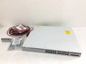 〇Cisco シスコ Catalyst 9300 シリーズ C9300-24T-A V05 スイッチ 動作品