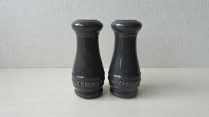 10/20まで ル・クルーゼ ソルト&ペッパー グレー Le Creuset Salt and Pepper grey 塩コショウ