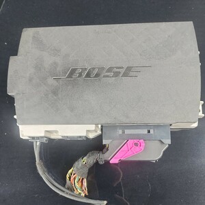 アウディ　a6 BOSE ボーズ アンプ