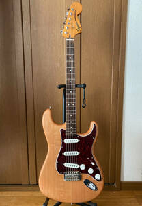 Squier by Fender Classic Vibe ‘70s Stratocaster. 美品